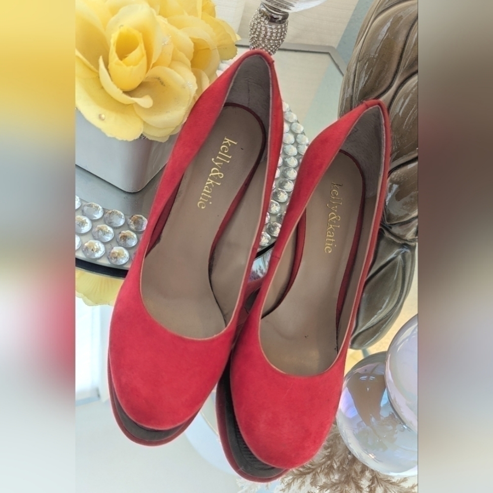 Kelly & Katie Women's Red High Heel  Size 6W